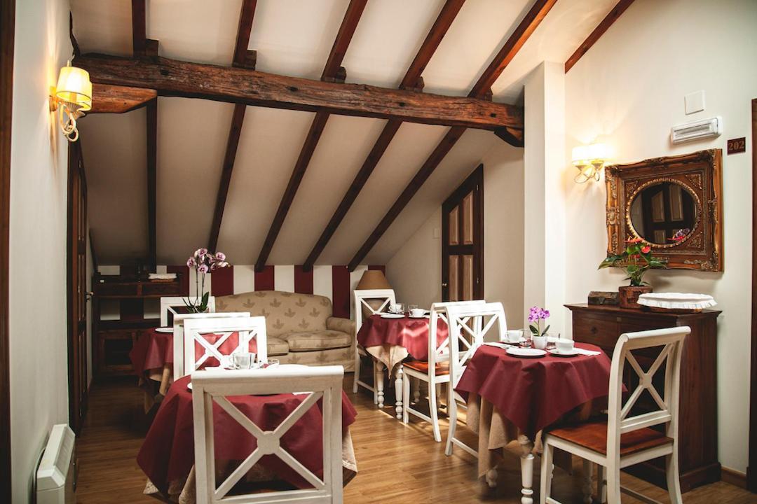 Posada Cicero Екстериор снимка