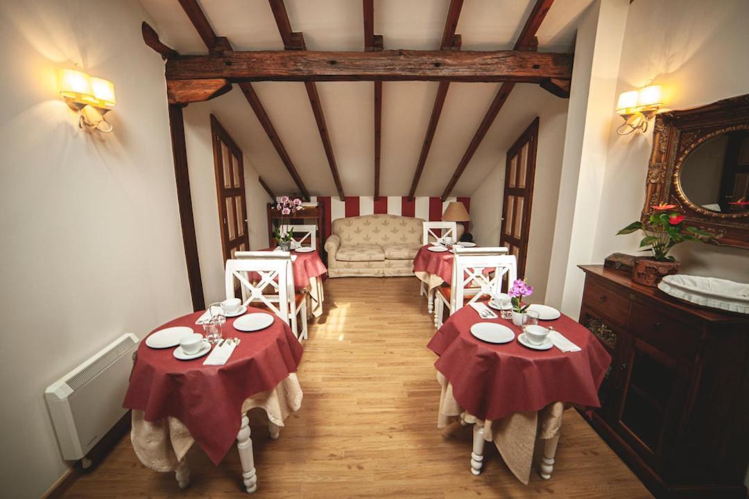 Posada Cicero Екстериор снимка
